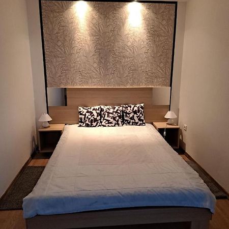 Hotel Nefelejcs Vendégház Balatonkenese Esterno foto